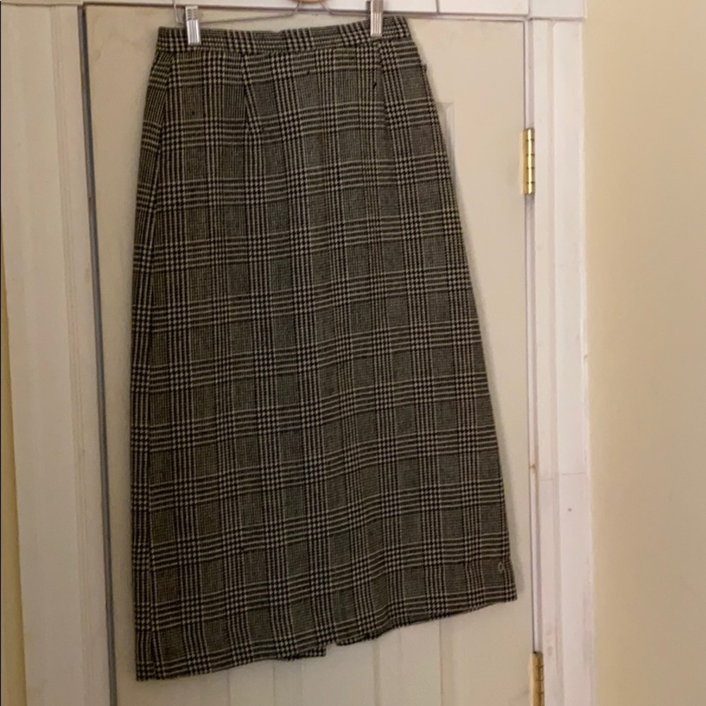 Wool plaid skirt.